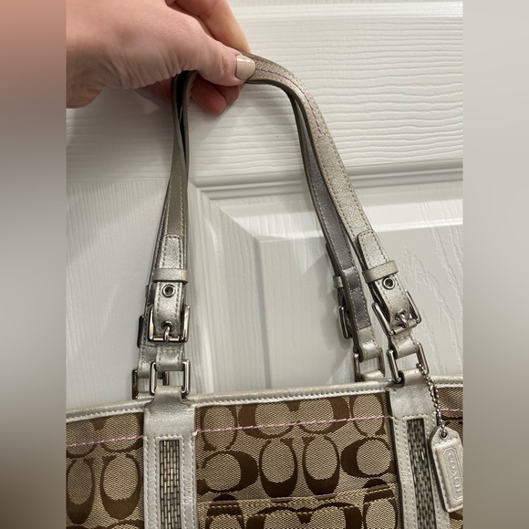 Coach Signature Khaki C Platinum Metallic Trim Beaded Gallery Tote Bag Purse - Picture 10 of 12